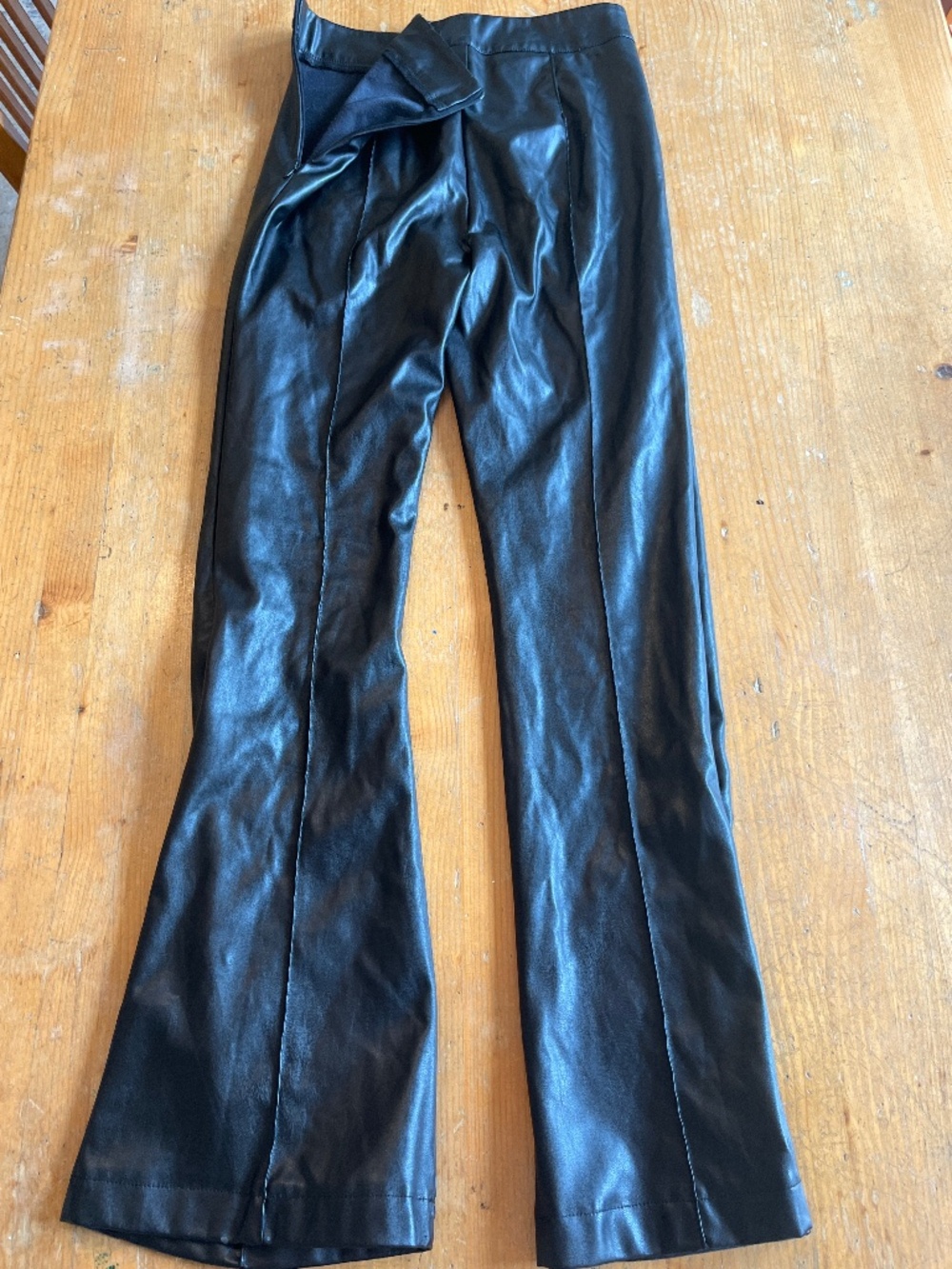 Fake leather psnts